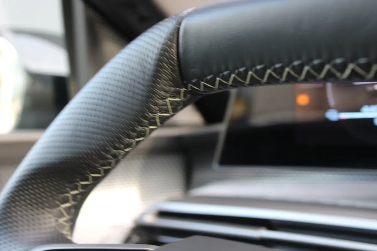 GT Avantage 73 kWh 7p | Fase 3 laden | SOH 100% | Luxe stoelen | Elektrische verstelbare stoelen | Alcantara | NL auto |