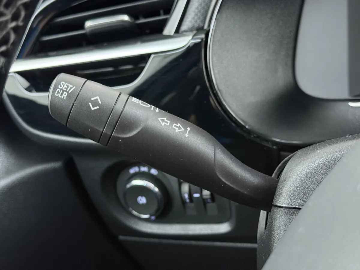 Edition 75pk | Navigatie via Apple Carplay en Android auto | Airco | Lichtmetalen velgen | Cruise control