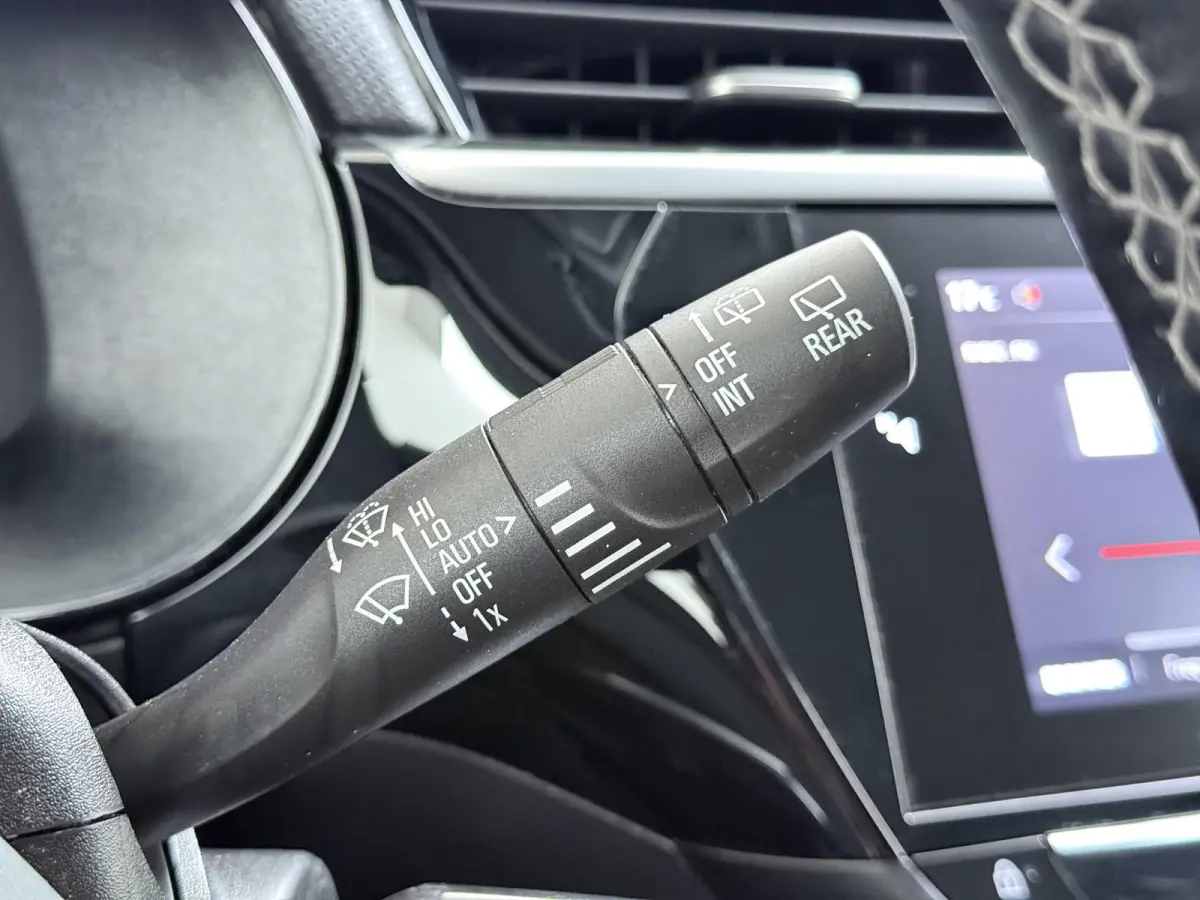 Edition 75pk | Navigatie via Apple Carplay en Android auto | Airco | Lichtmetalen velgen | Cruise control