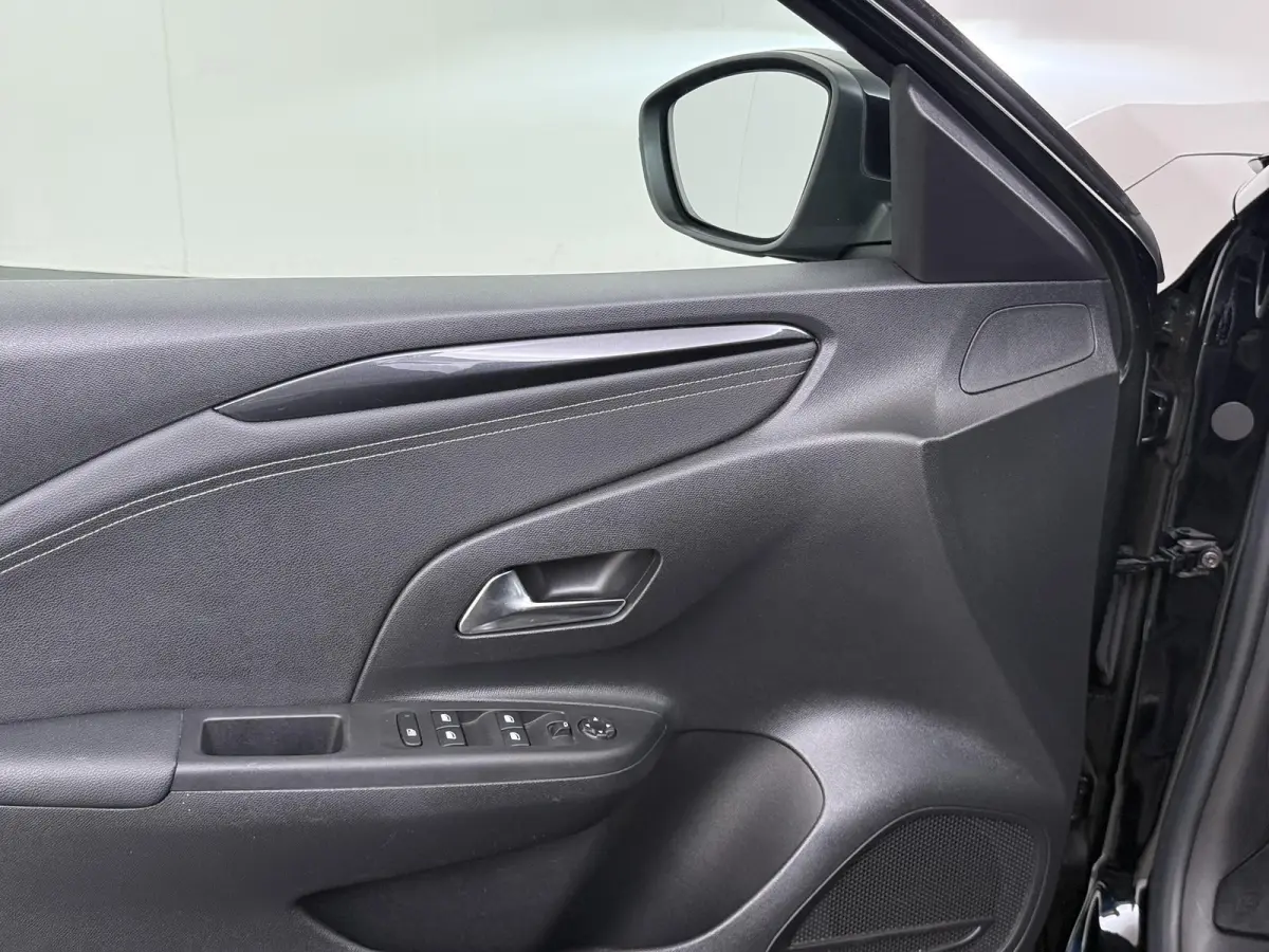 Edition 75pk | Navigatie via Apple Carplay en Android auto | Airco | Lichtmetalen velgen | Cruise control