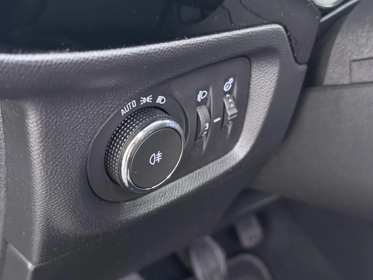 Edition 75pk | Navigatie via Apple Carplay en Android auto | Airco | Lichtmetalen velgen | Cruise control