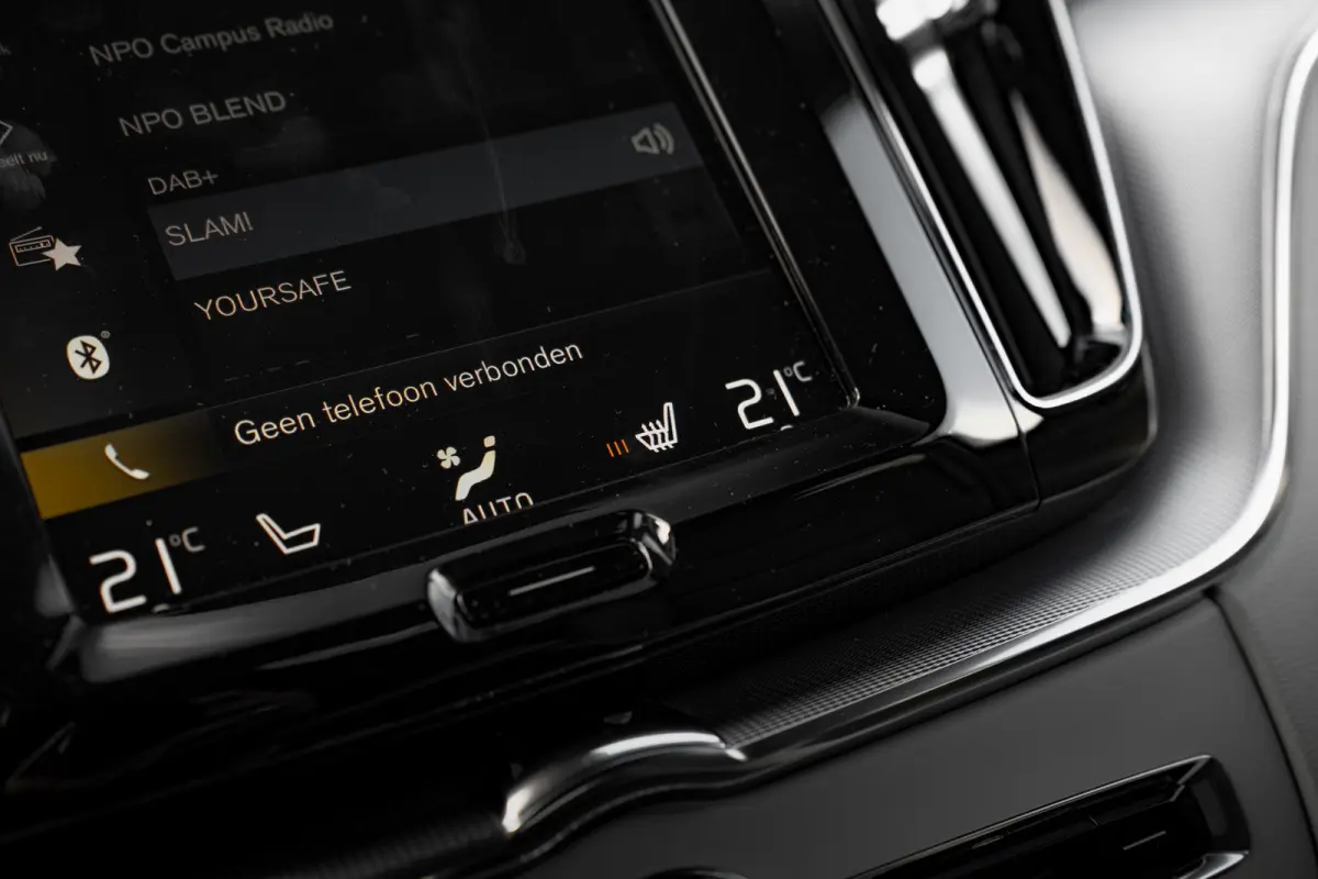 2.0 B5 250 PK Inscription Achteruitrijcamera | Trekhaak | Keyless | Led verlichting | Memory | Harman & Kardon