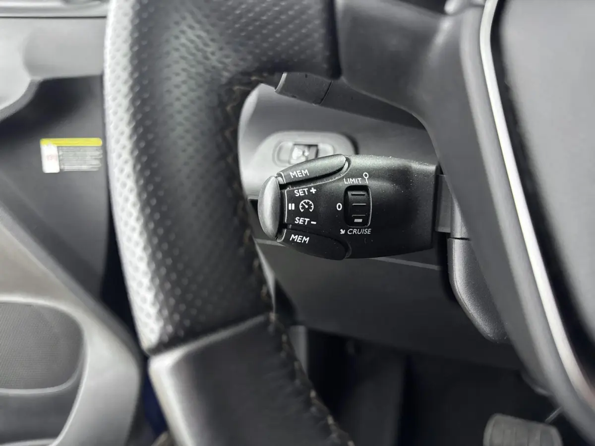EV Active Pack 50 kWh Apple Carplay /Android auto| Camera |Dode hoeksensoren| Key Less Start| Climate Controle