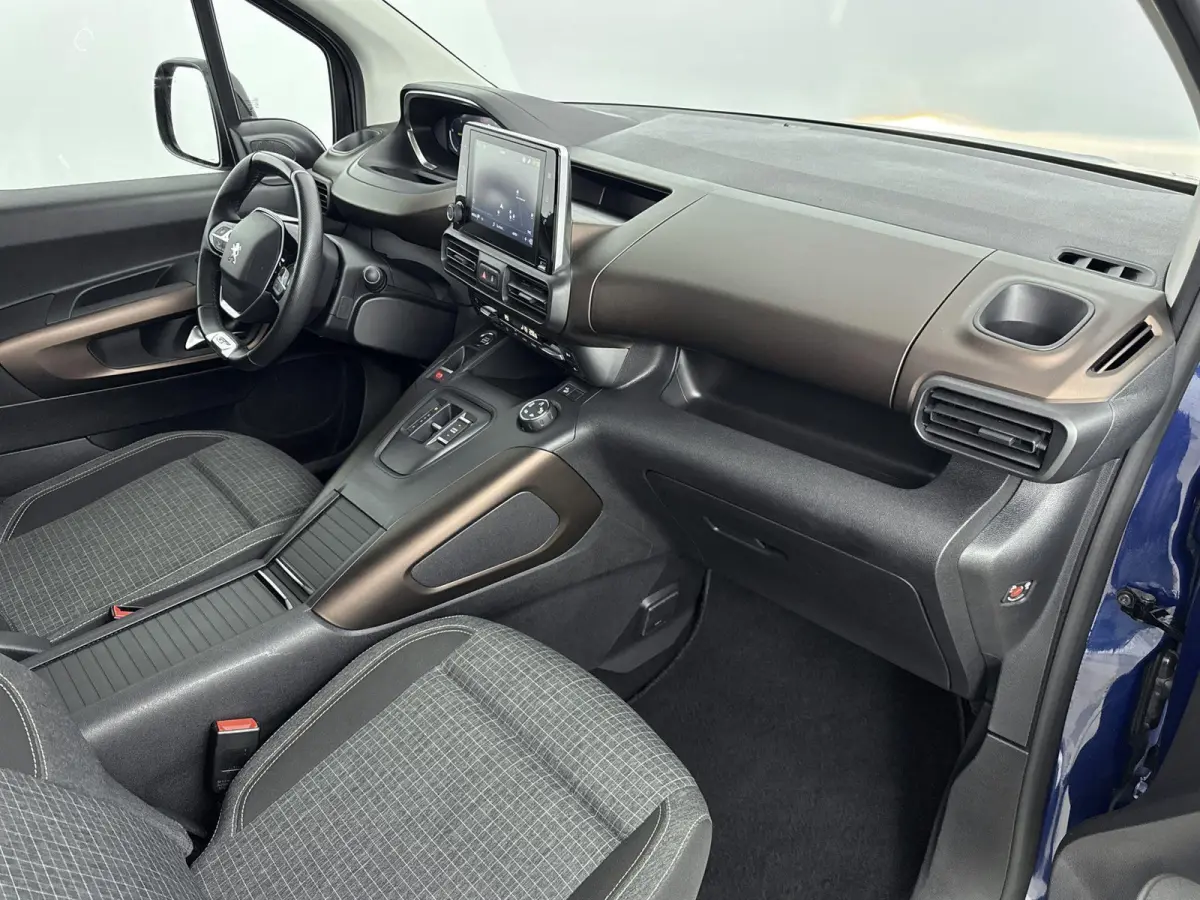 EV Active Pack 50 kWh Apple Carplay /Android auto| Camera |Dode hoeksensoren| Key Less Start| Climate Controle