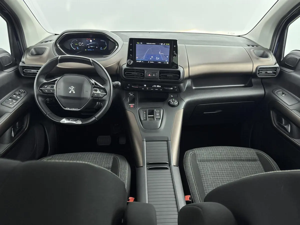 EV Active Pack 50 kWh Apple Carplay /Android auto| Camera |Dode hoeksensoren| Key Less Start| Climate Controle