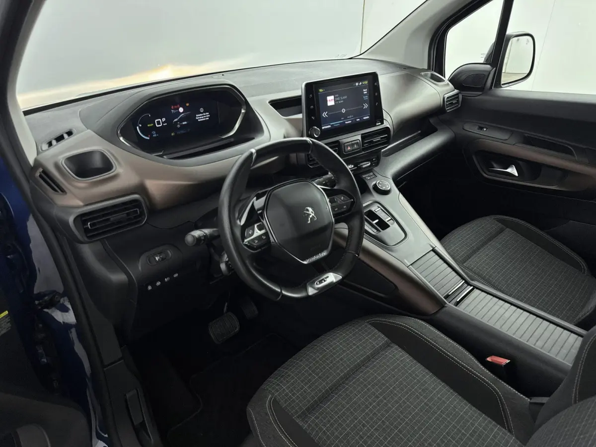 EV Active Pack 50 kWh Apple Carplay /Android auto| Camera |Dode hoeksensoren| Key Less Start| Climate Controle
