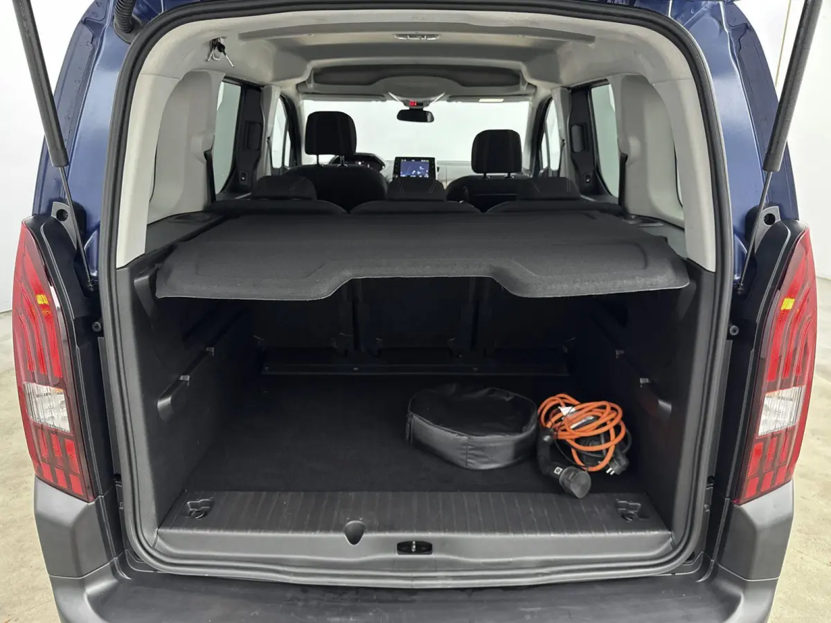 EV Active Pack 50 kWh Apple Carplay /Android auto| Camera |Dode hoeksensoren| Key Less Start| Climate Controle