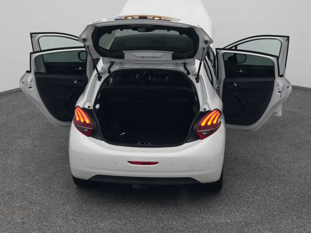 1.2 PureTech 110 PK Automaat Allure | PANO | CARPLAY | TREKHAAK