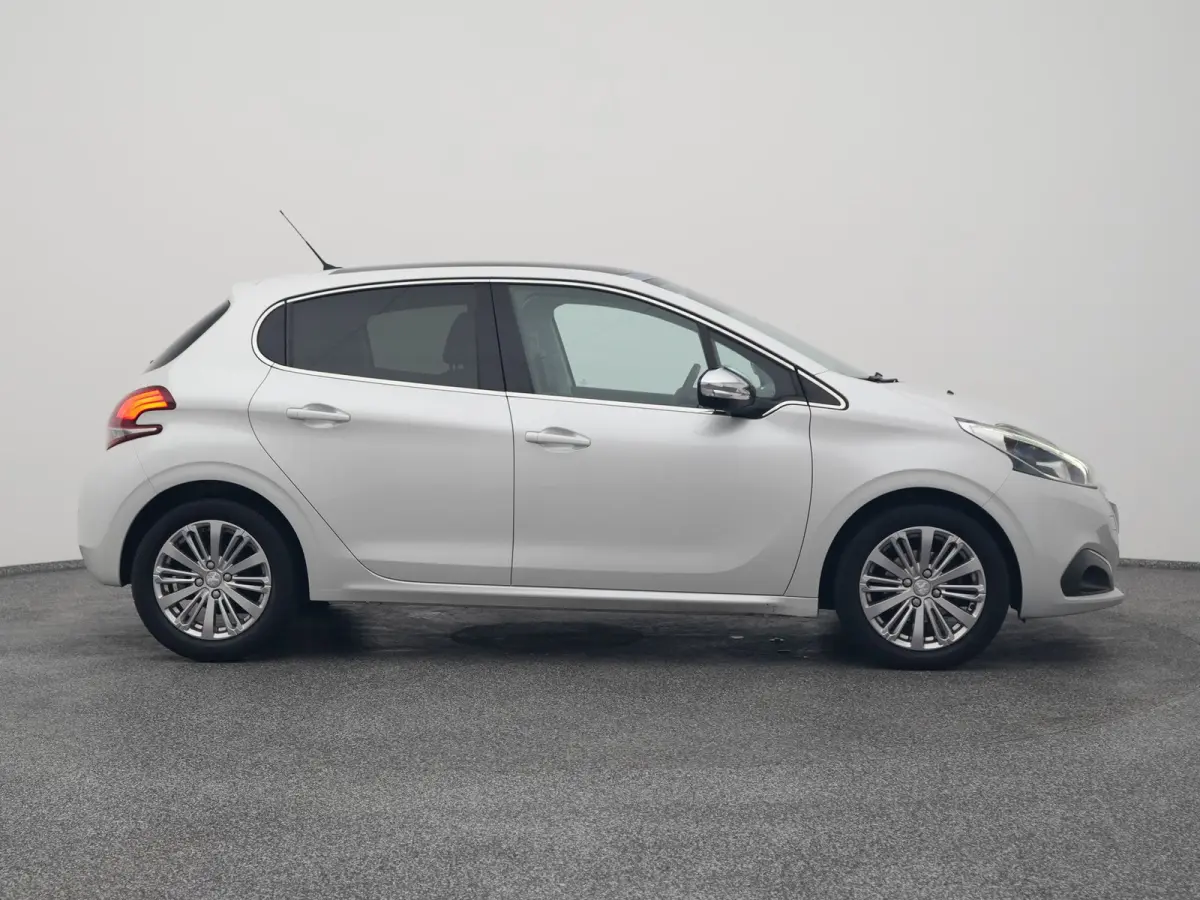 1.2 PureTech 110 PK Automaat Allure | PANO | CARPLAY | TREKHAAK