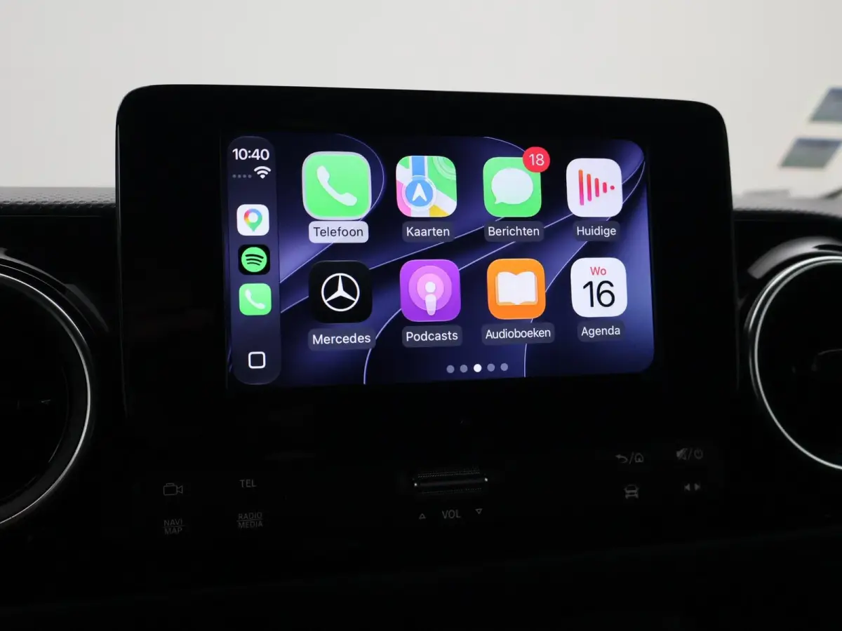 113 BENZINE 130 PK AUTOMAAT PRO + CAMERA | 3 ZITS | APPLE CARPLAY | LED | LMV | CRUISE | DAB