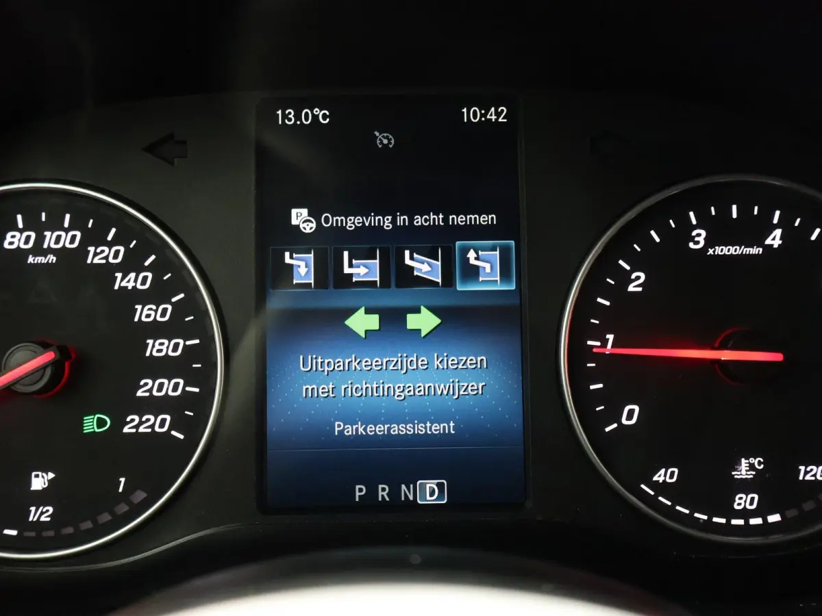 113 BENZINE 130 PK AUTOMAAT PRO + CAMERA | 3 ZITS | APPLE CARPLAY | LED | LMV | CRUISE | DAB