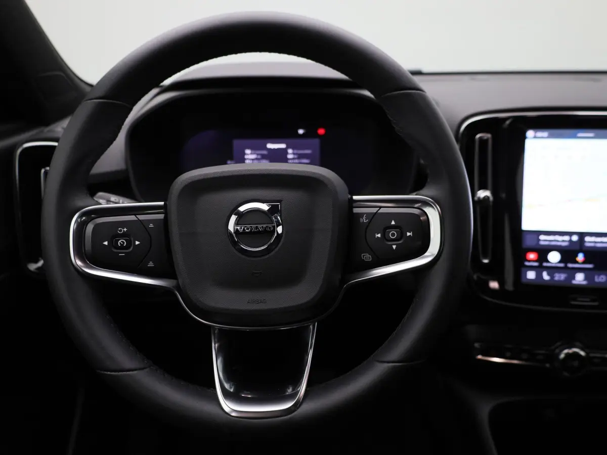 Core | Apple Carplay / Android Auto | Climate Control | Cruise Control | Achteruitrijcamera | Lichtmetalen Velgen |