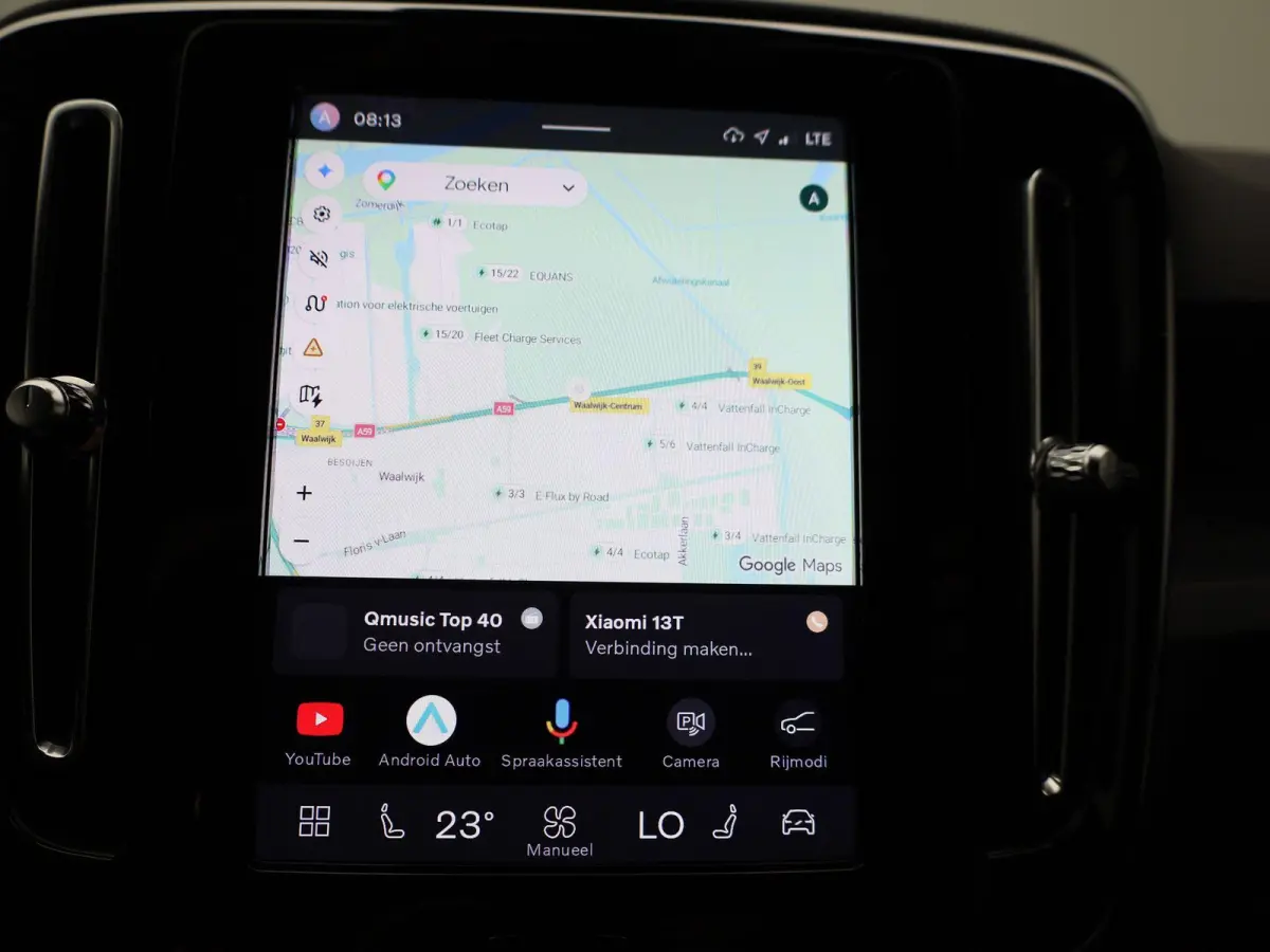 Core | Apple Carplay / Android Auto | Climate Control | Cruise Control | Achteruitrijcamera | Lichtmetalen Velgen |