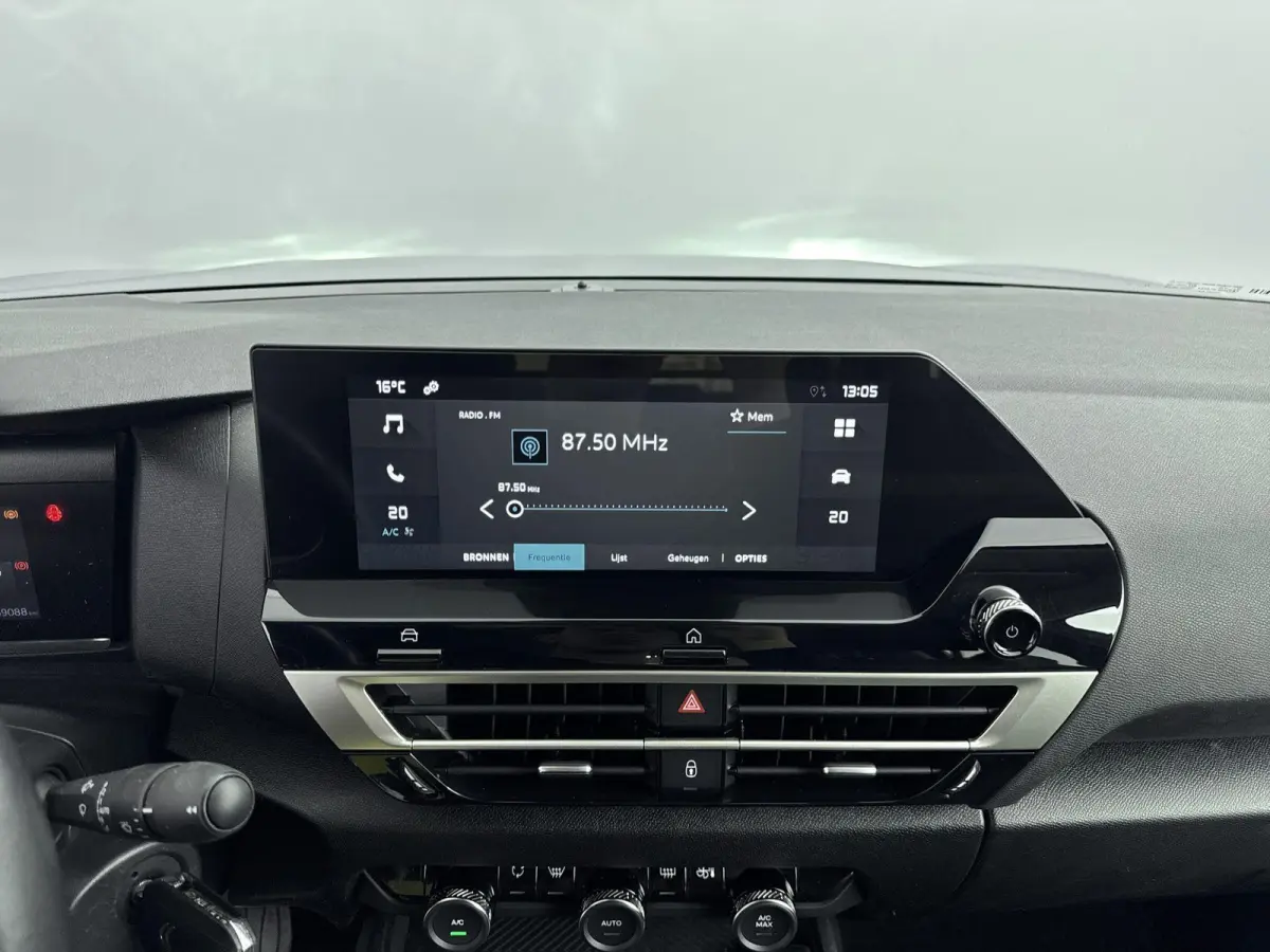 You 50 kWh Apple carplay/Android Auto/Cruise Controle/ Climate Controle
