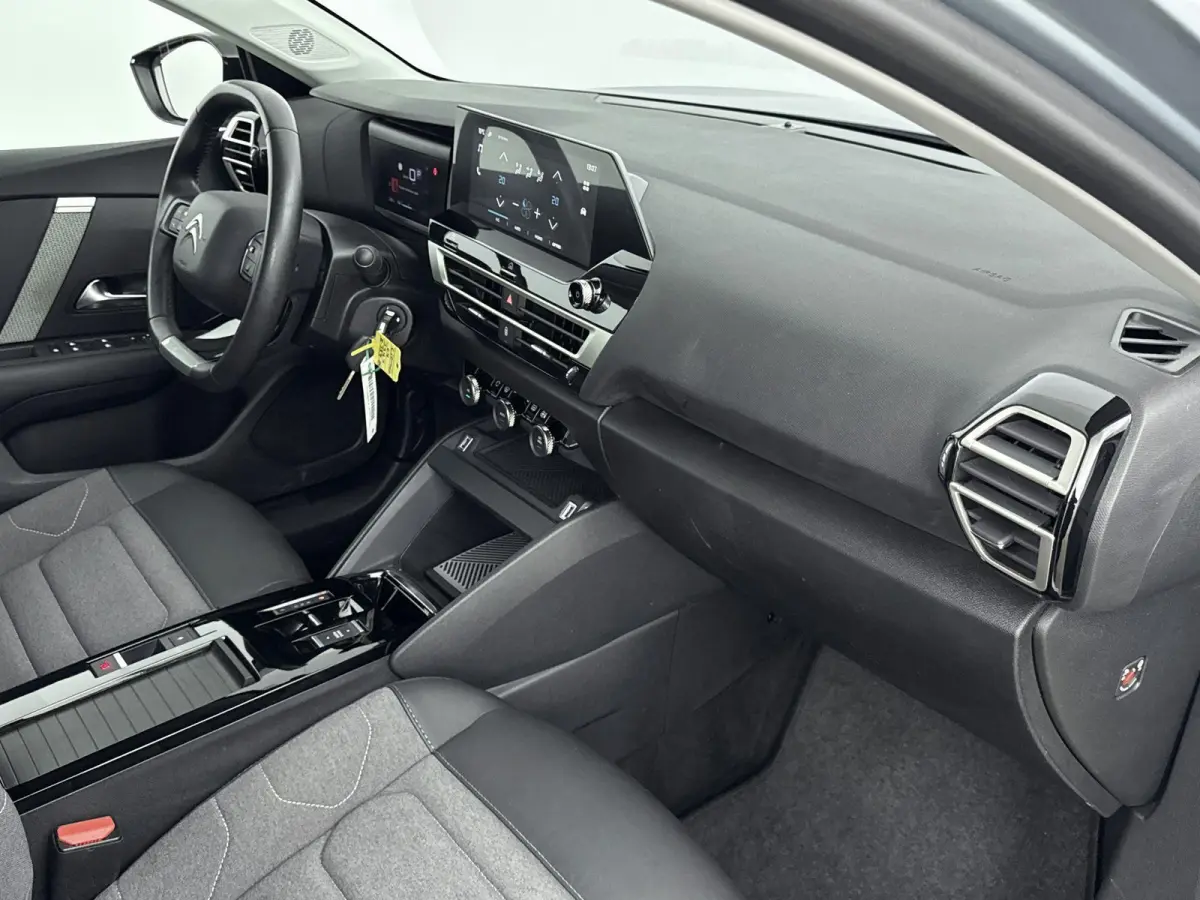 You 50 kWh Apple carplay/Android Auto/Cruise Controle/ Climate Controle