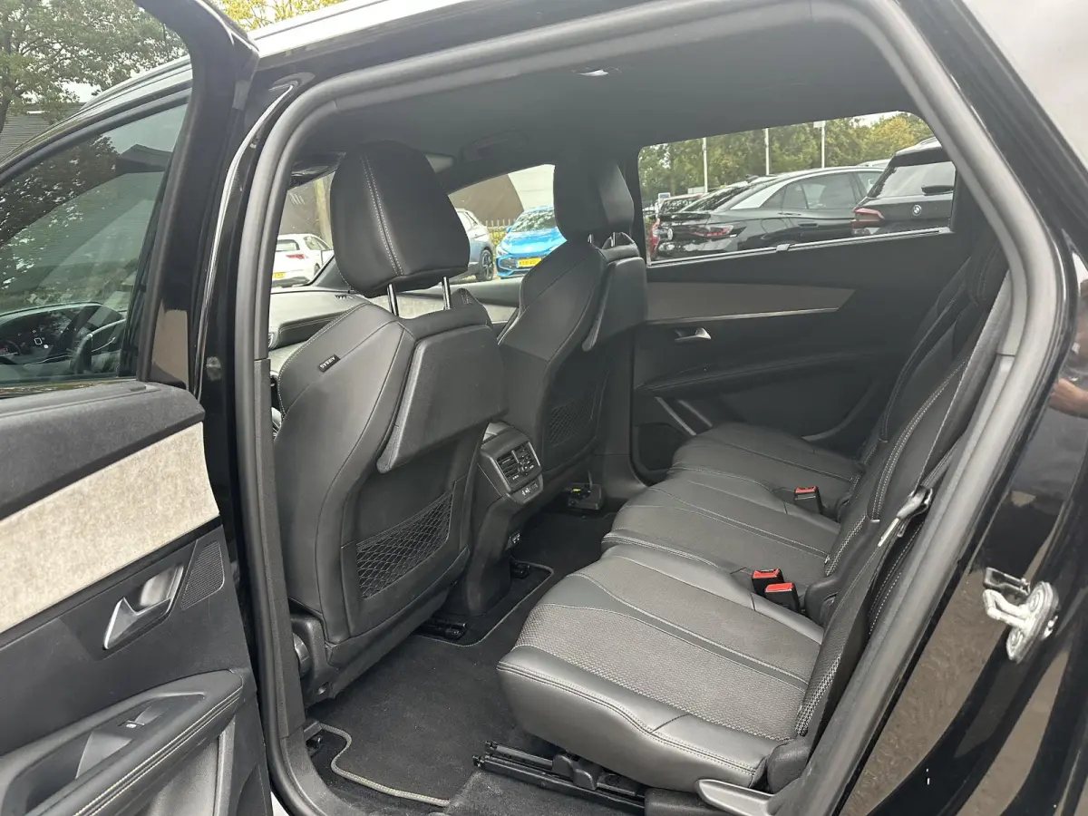 1.2 PureTech GT 7 PERSOONS !! | DODE HOEK | KEYLESS | ADAP. CRUISE | APPLE CARPLAY | ACHTERUITRIJ CAMERA | RIJKLAAR GELEVERD MET 12 MND BOVAG GARANTIE ZONDER EXTRA KOSTEN |