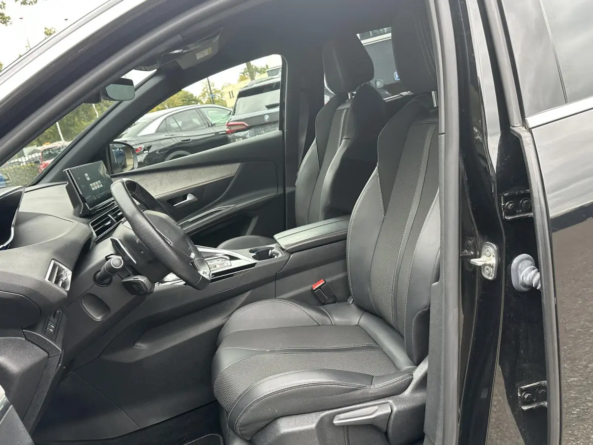 1.2 PureTech GT 7 PERSOONS !! | DODE HOEK | KEYLESS | ADAP. CRUISE | APPLE CARPLAY | ACHTERUITRIJ CAMERA | RIJKLAAR GELEVERD MET 12 MND BOVAG GARANTIE ZONDER EXTRA KOSTEN |
