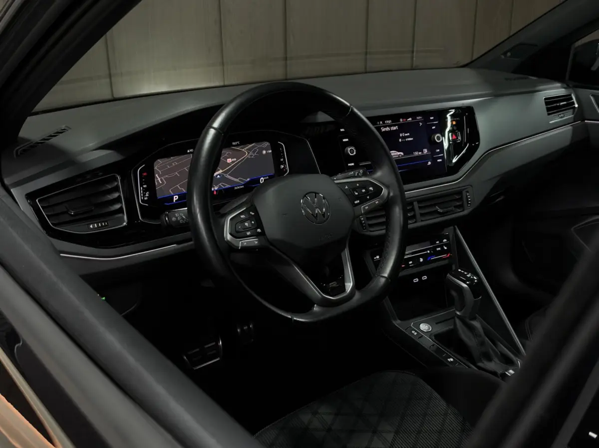 1.5 TSI R-Line|PANO|IQ|ACC|BEATS|KEYLESS|VIRTUAL|DODEHOEK