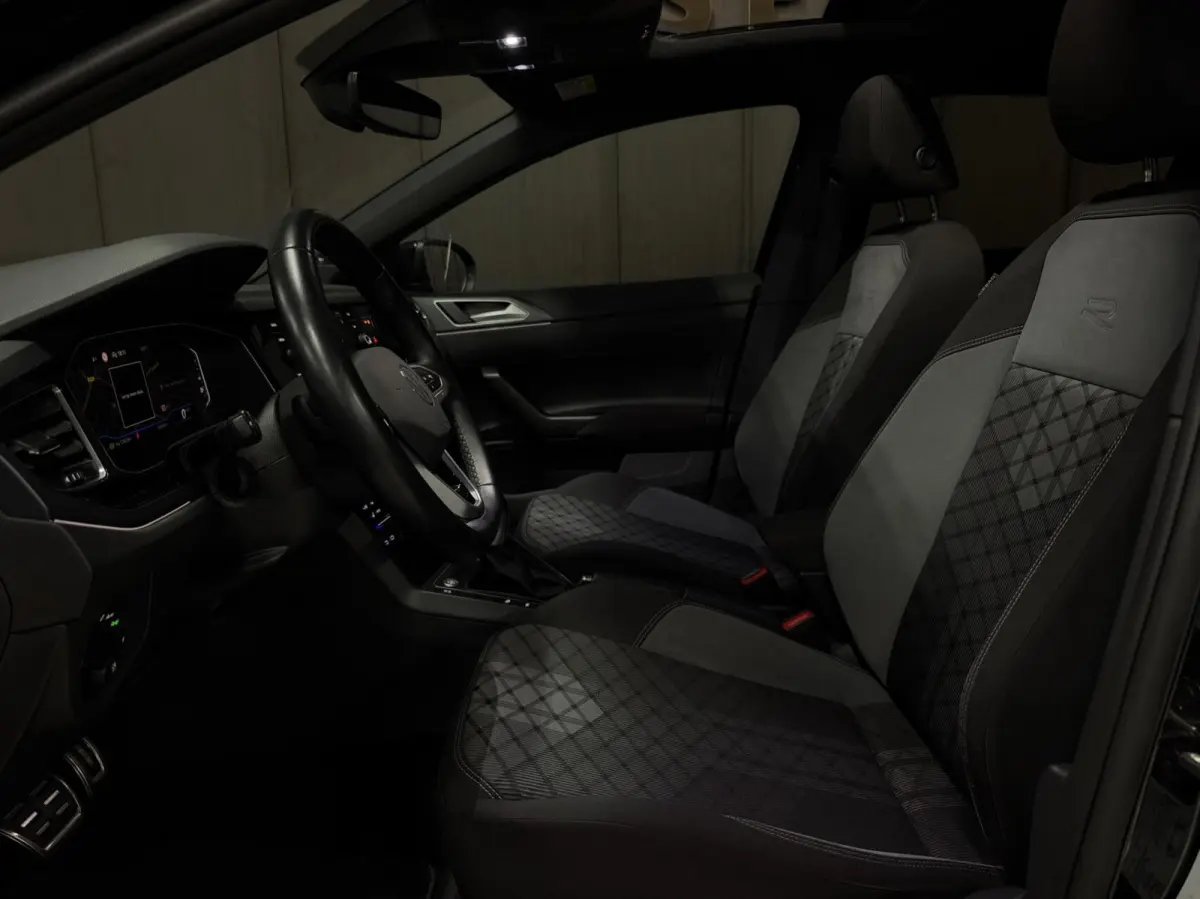 1.5 TSI R-Line|PANO|IQ|ACC|BEATS|KEYLESS|VIRTUAL|DODEHOEK
