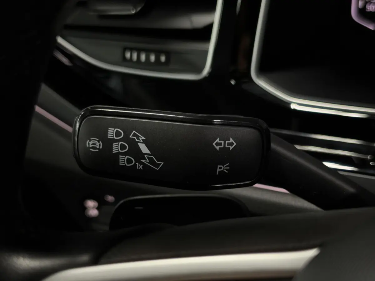 1.5 TSI R-Line|PANO|IQ|ACC|BEATS|KEYLESS|VIRTUAL|DODEHOEK
