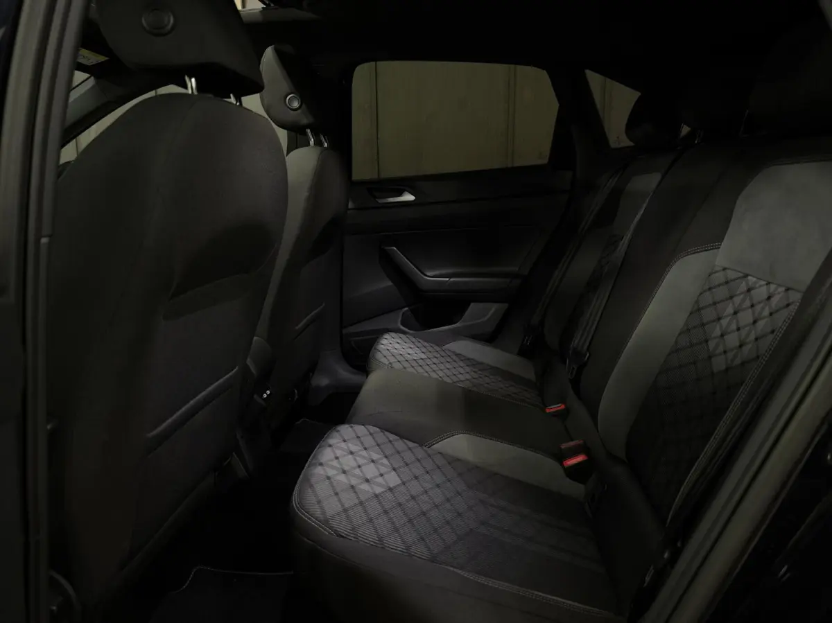 1.5 TSI R-Line|PANO|IQ|ACC|BEATS|KEYLESS|VIRTUAL|DODEHOEK