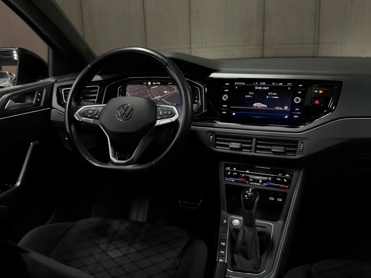 1.5 TSI R-Line|PANO|IQ|ACC|BEATS|KEYLESS|VIRTUAL|DODEHOEK