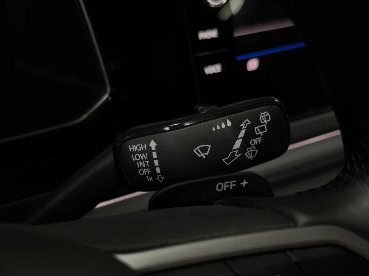 1.5 TSI R-Line|PANO|IQ|ACC|BEATS|KEYLESS|VIRTUAL|DODEHOEK