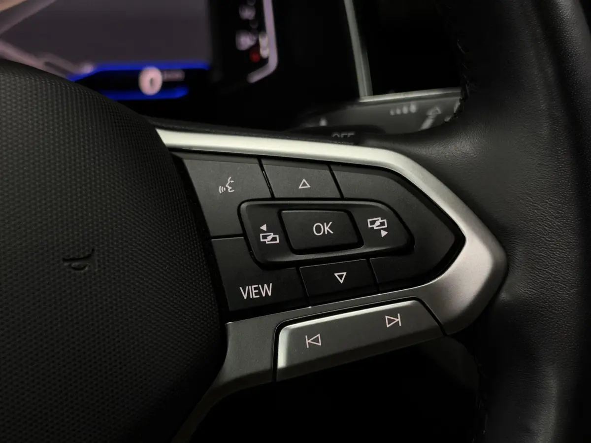 1.5 TSI R-Line|PANO|IQ|ACC|BEATS|KEYLESS|VIRTUAL|DODEHOEK