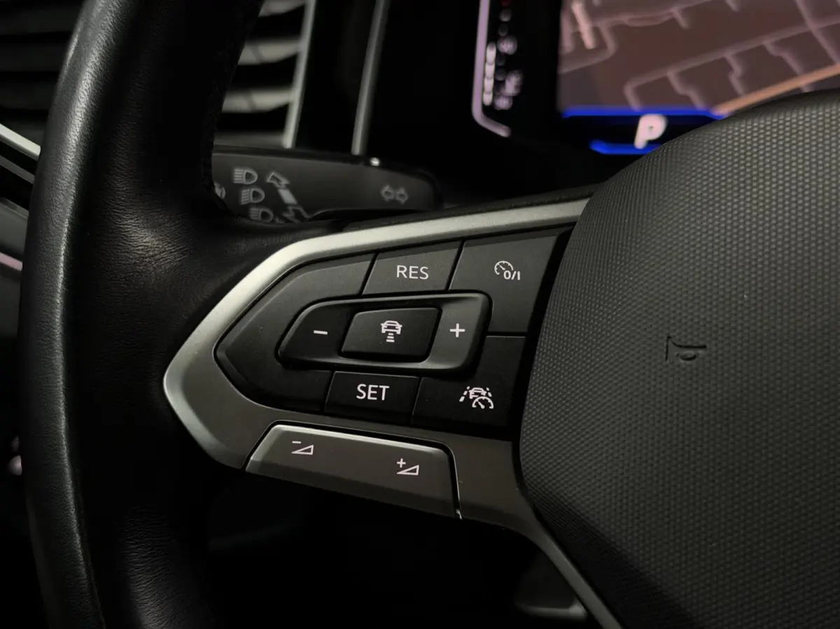 1.5 TSI R-Line|PANO|IQ|ACC|BEATS|KEYLESS|VIRTUAL|DODEHOEK