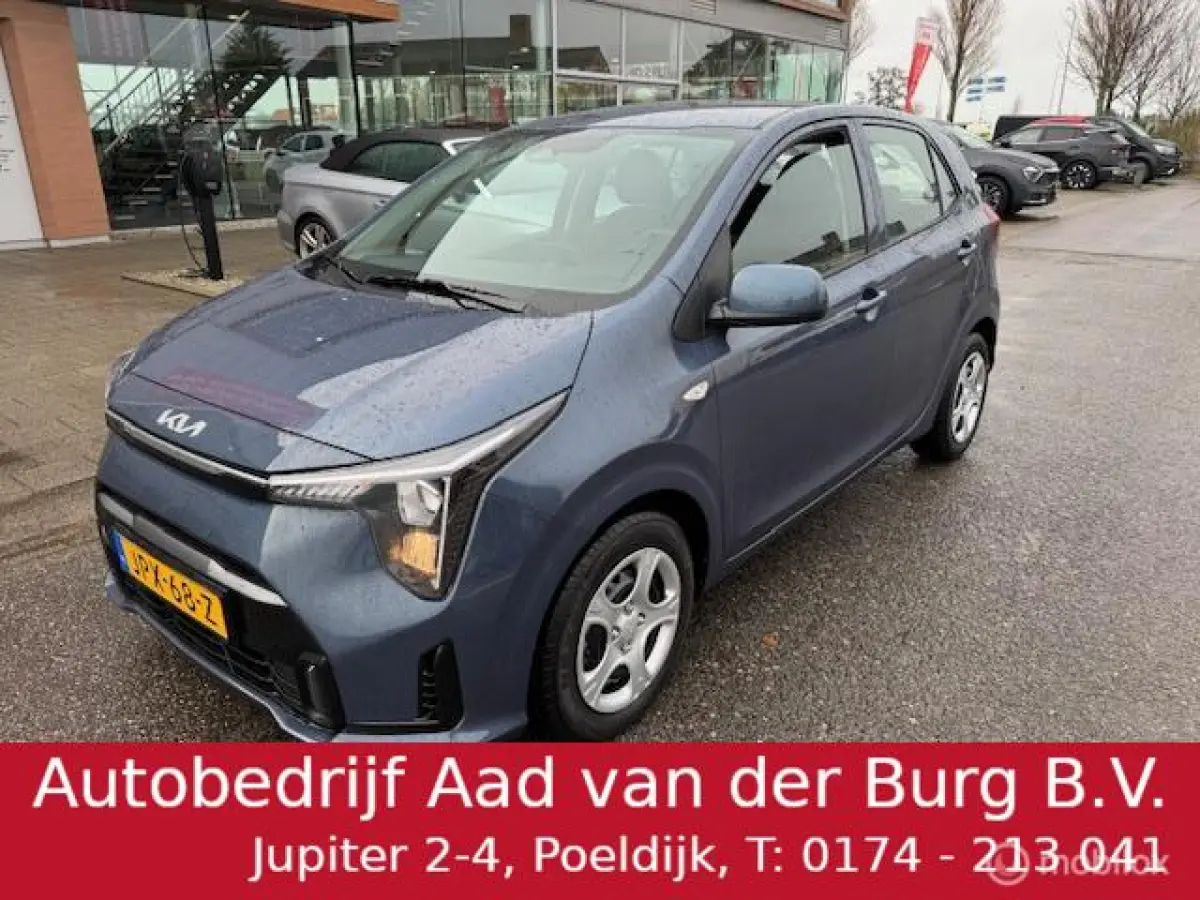 1.0 DynamicLine Automaat Navigatie , Bleutooth , Apple carplay , Camera & Parkeerhulp achter , Airo , Electr ramen - spiegels en deur vergrendeling €19.000,- ex btw