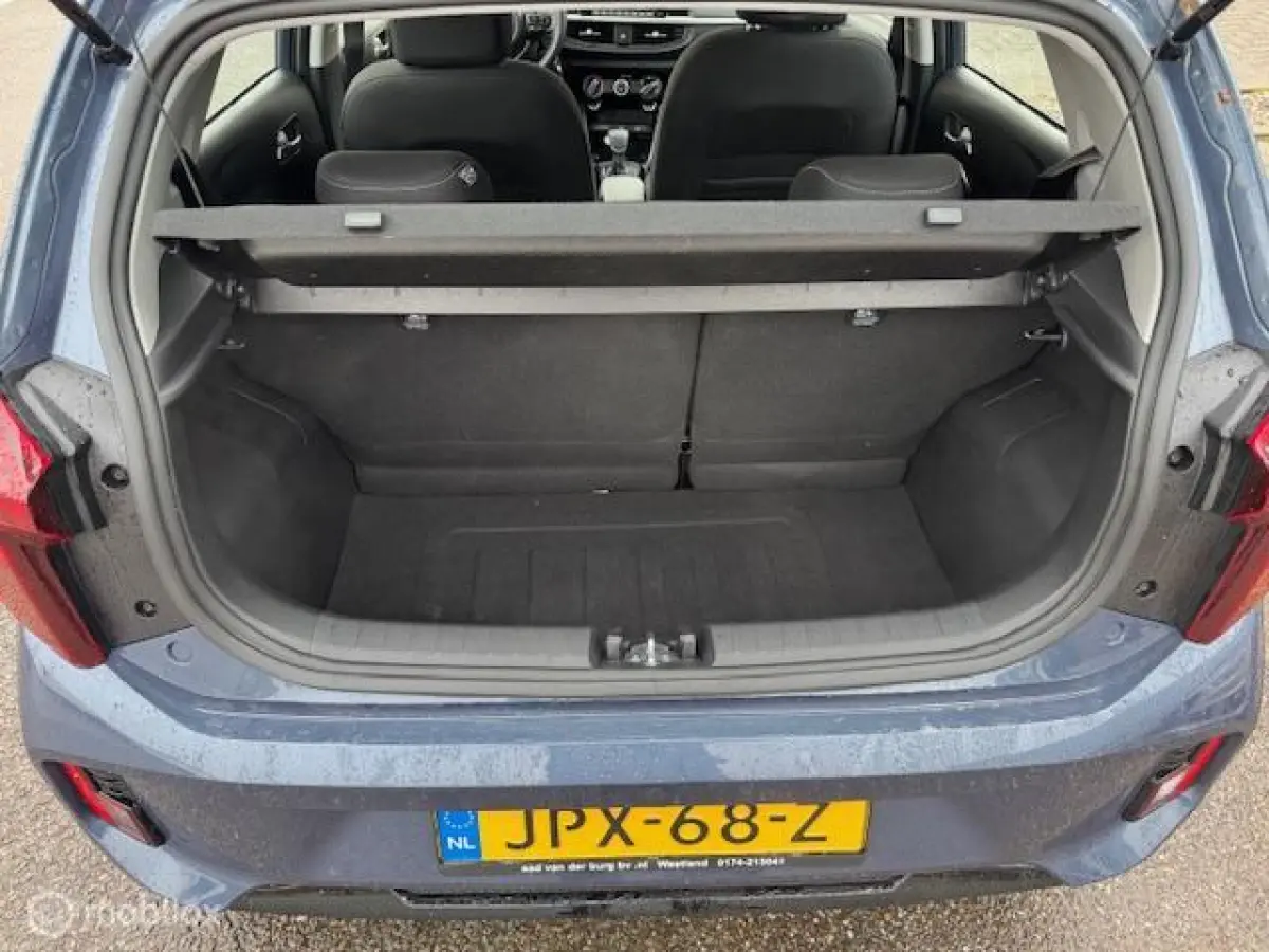 1.0 DynamicLine Automaat Navigatie , Bleutooth , Apple carplay , Camera & Parkeerhulp achter , Airo , Electr ramen - spiegels en deur vergrendeling €19.000,- ex btw