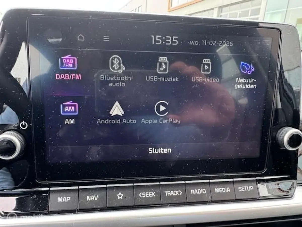 1.0 DynamicLine Automaat Navigatie , Bleutooth , Apple carplay , Camera & Parkeerhulp achter , Airo , Electr ramen - spiegels en deur vergrendeling €19.000,- ex btw
