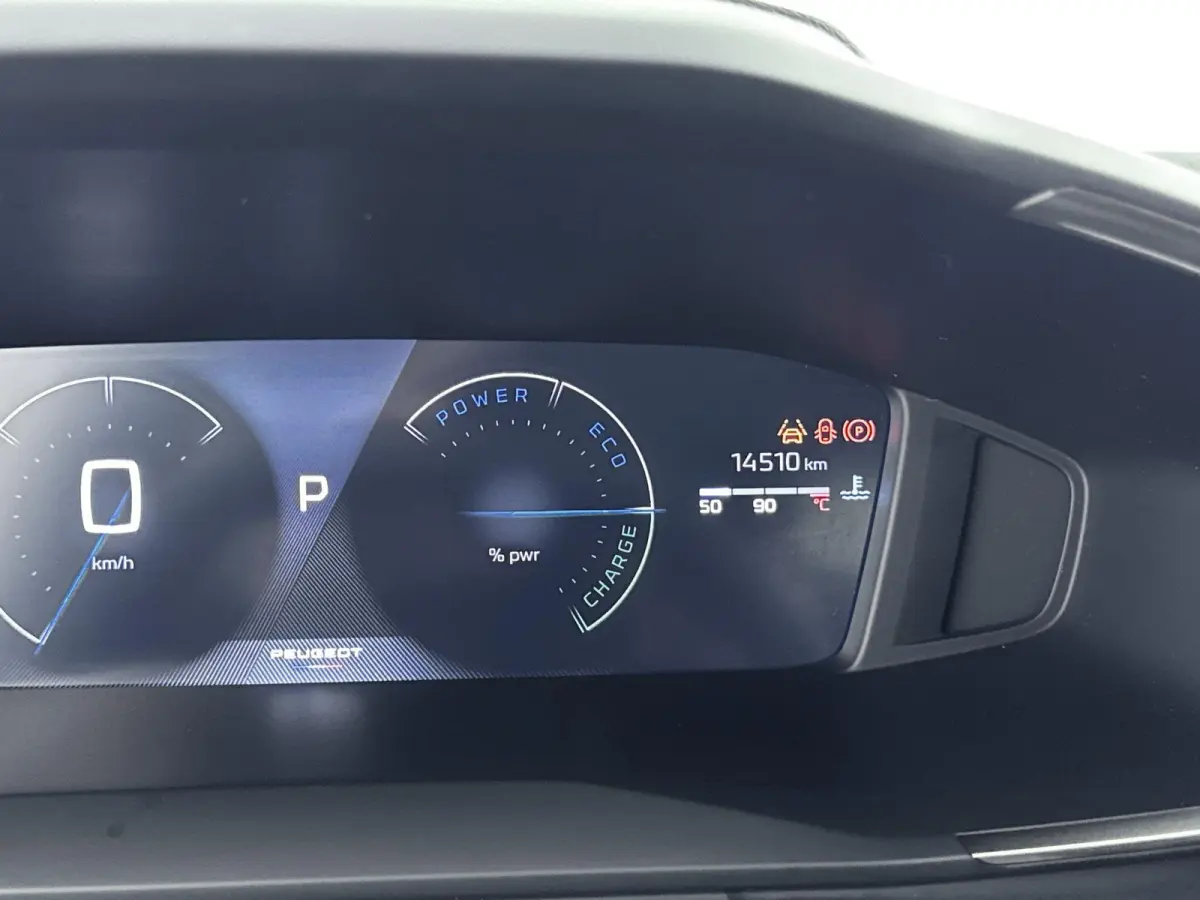 1.2 Hybrid 145 Allure | Navigatie | Dodehoek sensoren| Camera | Cruise Control