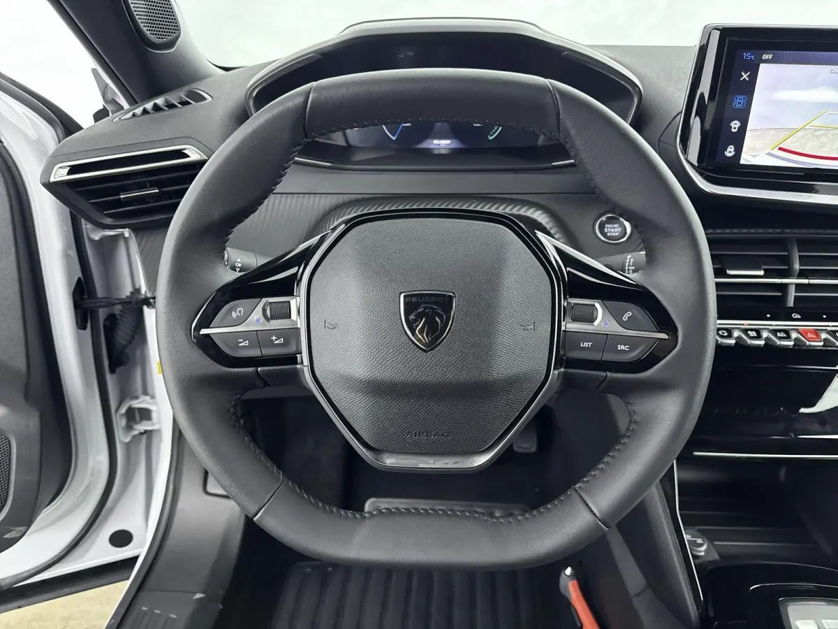 1.2 Hybrid 145 Allure | Navigatie | Dodehoek sensoren| Camera | Cruise Control