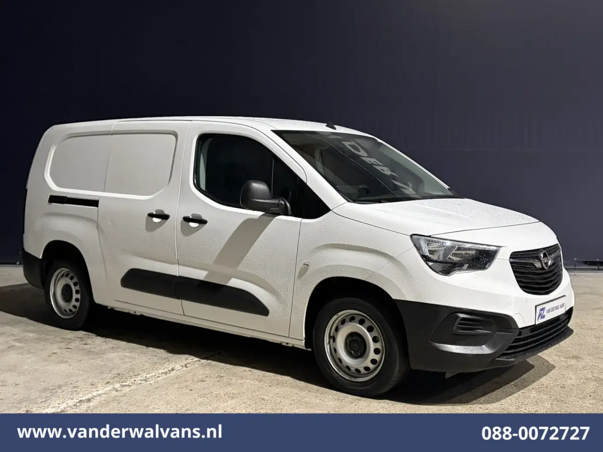 1.5D 102pk L2H1 Euro6 Airco | Apple Carplay | Trekhaak | Cruisecontrol Parkeersensoren, Android Auto, Zijdeur, Bijrijdersbank