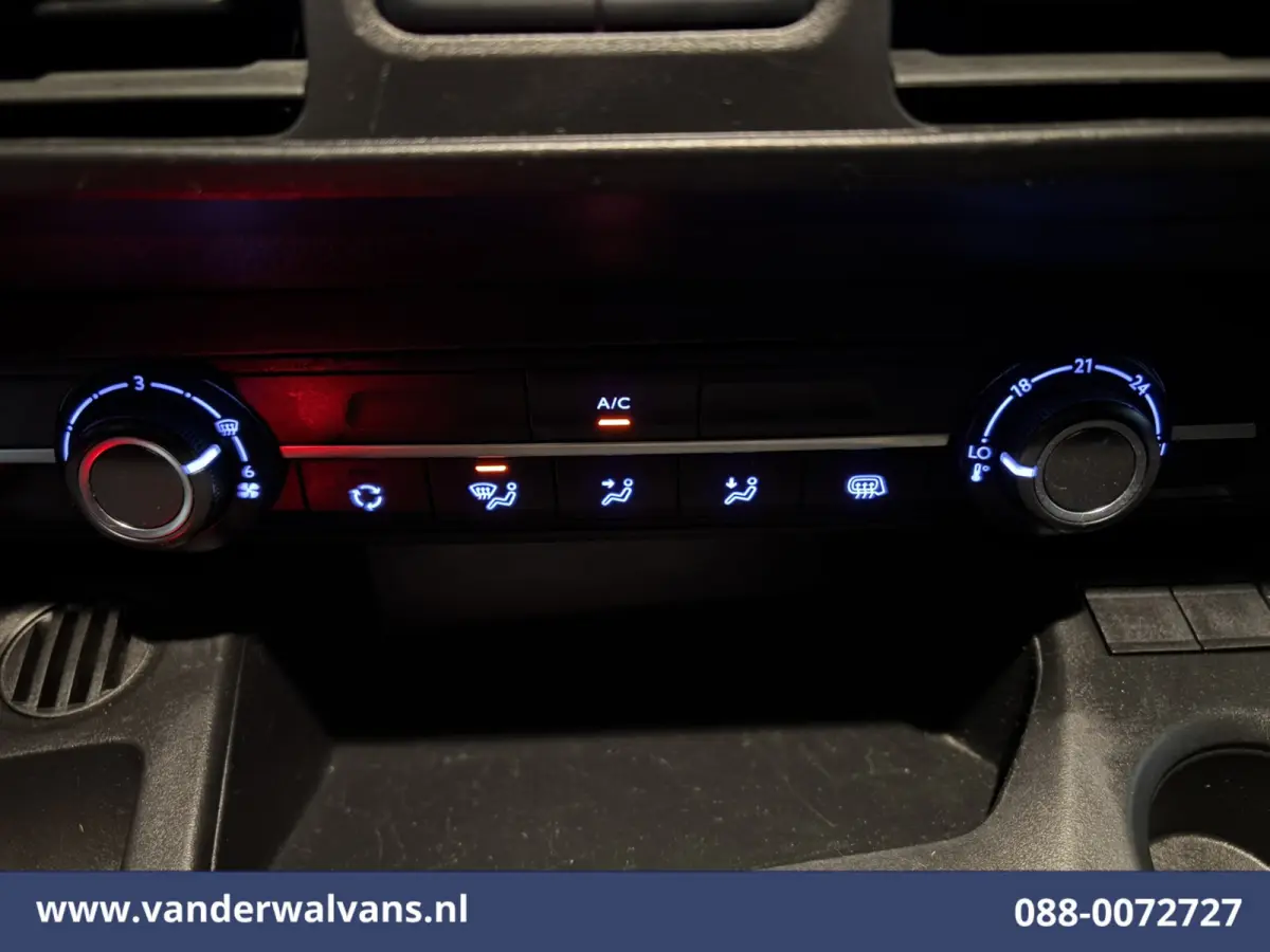 1.5D 102pk L2H1 Euro6 Airco | Apple Carplay | Trekhaak | Cruisecontrol Parkeersensoren, Android Auto, Zijdeur, Bijrijdersbank