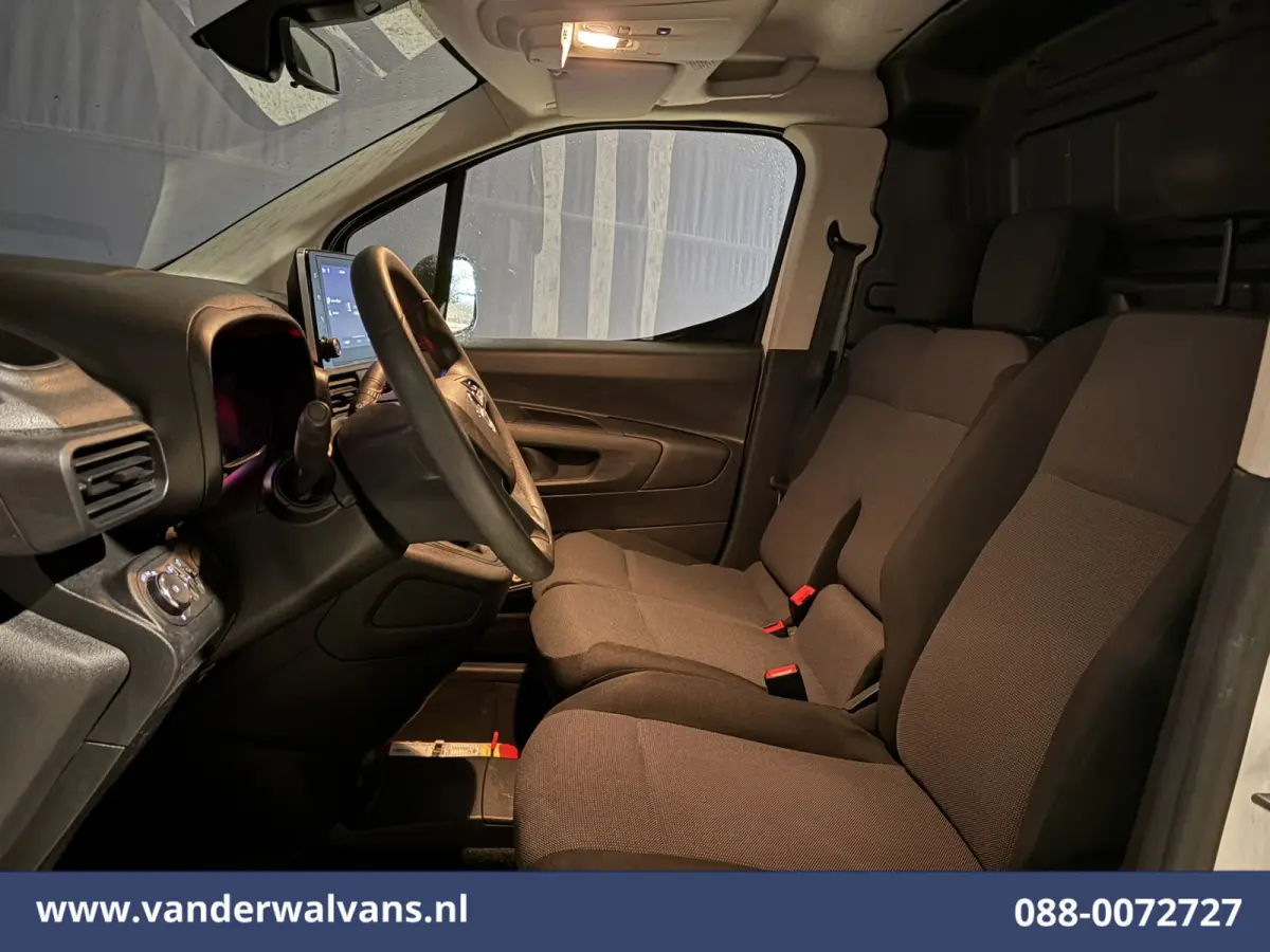 1.5D 102pk L2H1 Euro6 Airco | Apple Carplay | Trekhaak | Cruisecontrol Parkeersensoren, Android Auto, Zijdeur, Bijrijdersbank