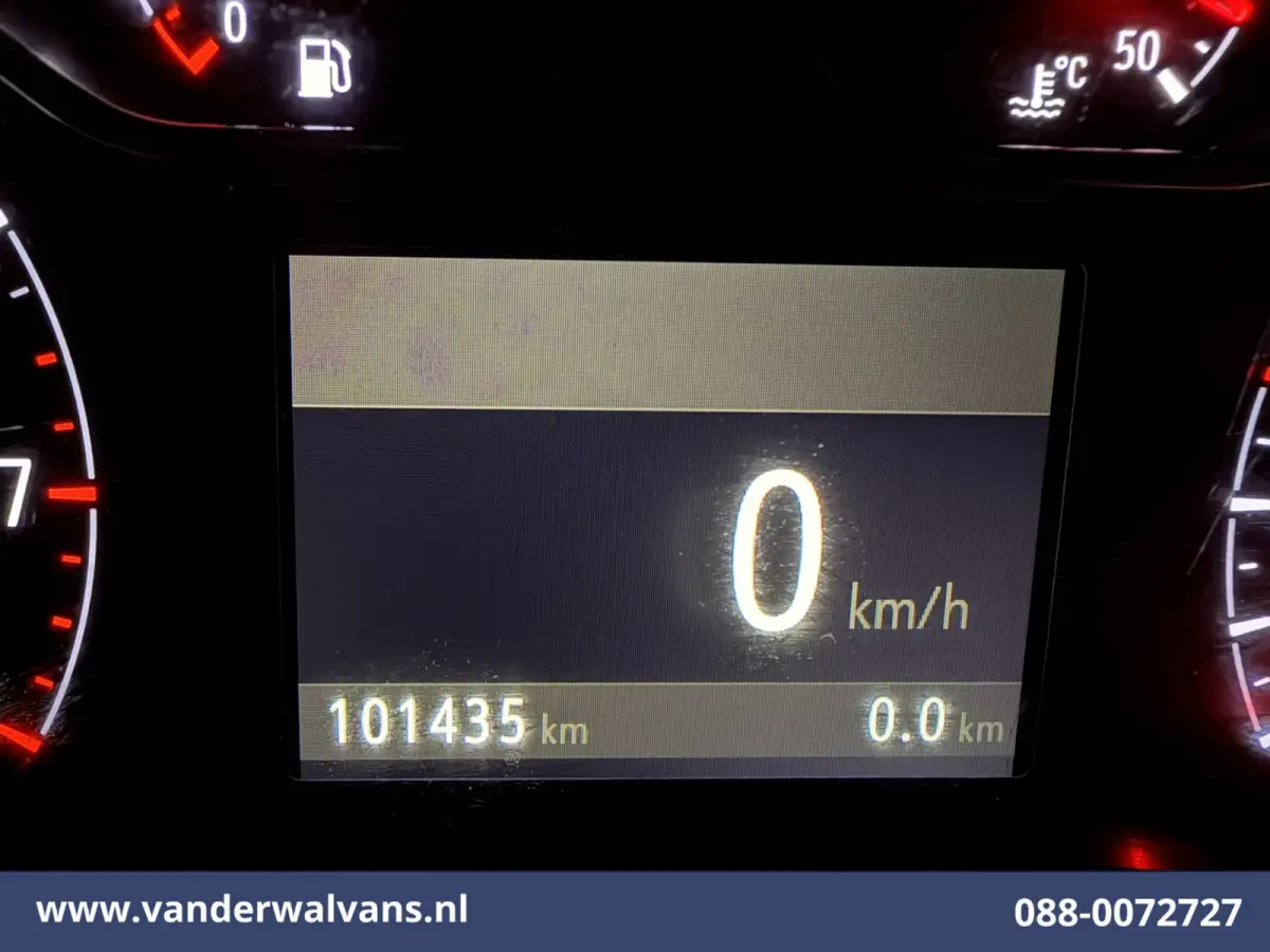 1.5D 102pk L2H1 Euro6 Airco | Apple Carplay | Trekhaak | Cruisecontrol Parkeersensoren, Android Auto, Zijdeur, Bijrijdersbank