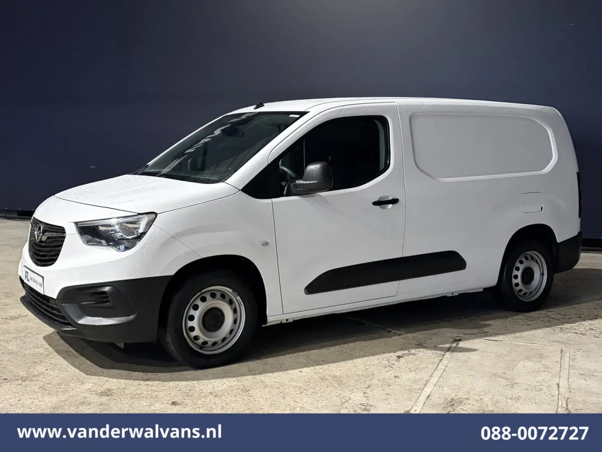 1.5D 102pk L2H1 Euro6 Airco | Apple Carplay | Trekhaak | Cruisecontrol Parkeersensoren, Android Auto, Zijdeur, Bijrijdersbank