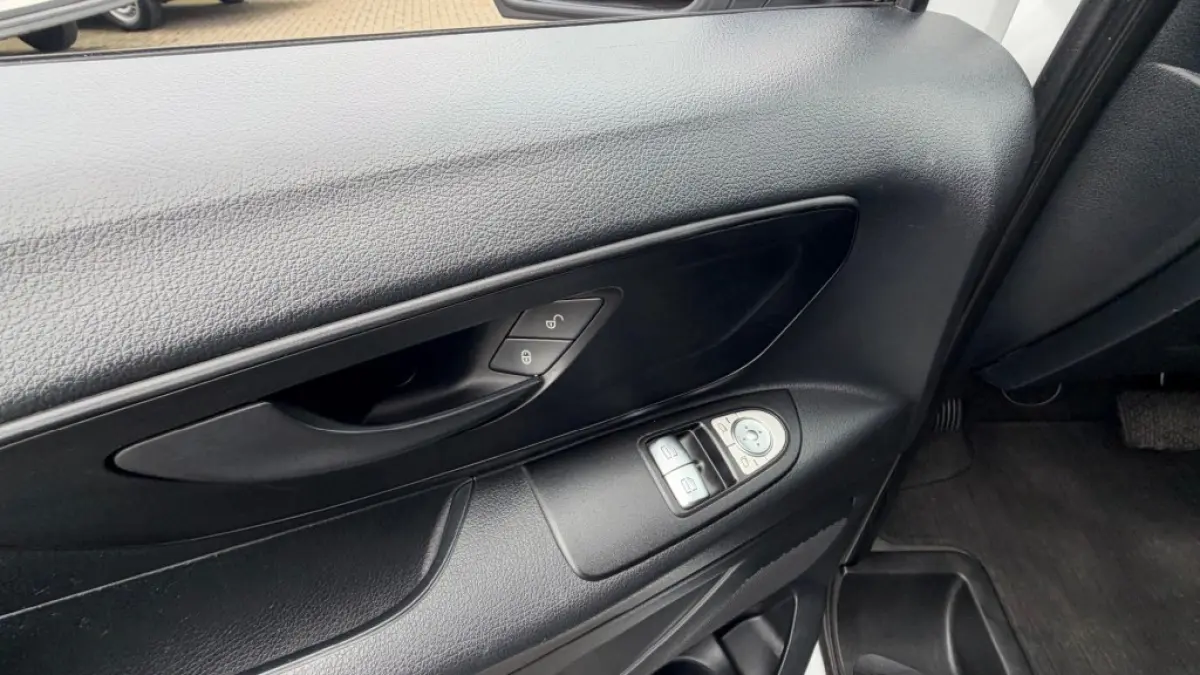 114 CDI 100KW 136PK L2H1 AUTOMAAT EURO 6 AIRCO/ CAMERA/ TREKHAAK/ CRUISE CONTROL/ 100% DEALERONDERHOUDEN
