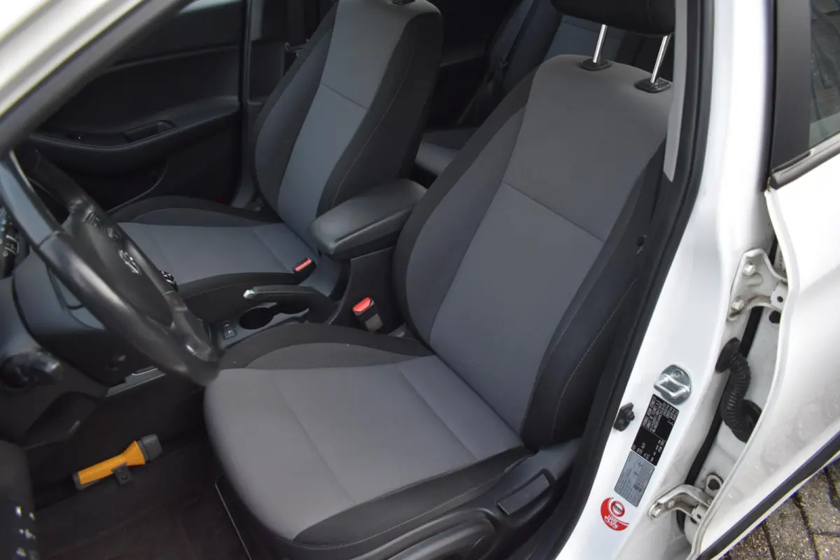 1.0 T-GDI Comfort | Camera | Carplay | Climate | Sportvelgen |