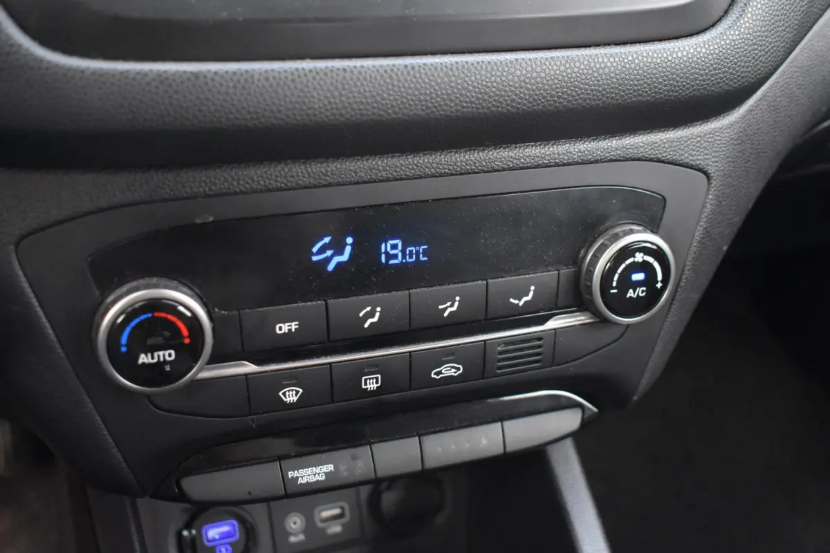 1.0 T-GDI Comfort | Camera | Carplay | Climate | Sportvelgen |