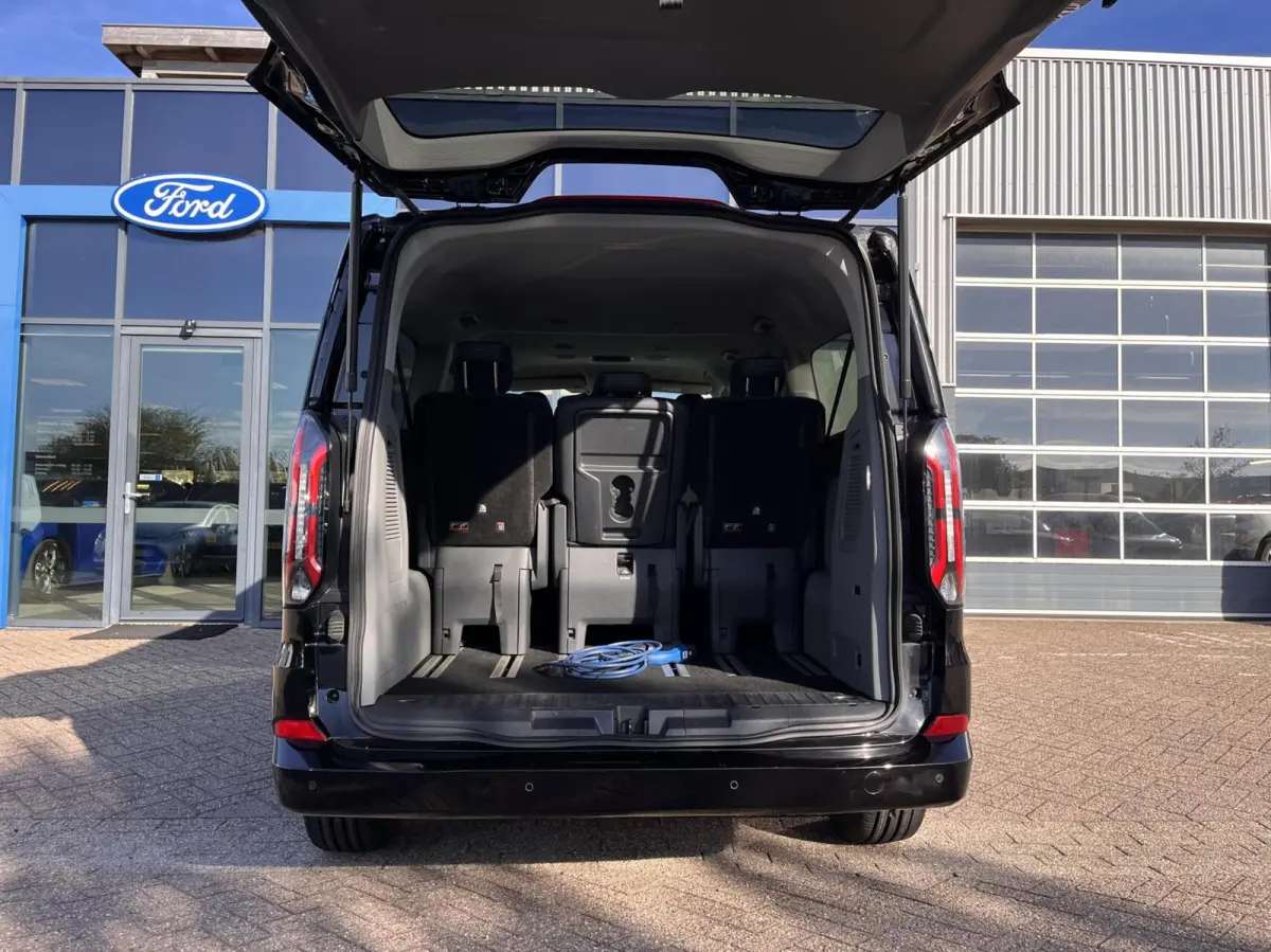 Tourneo 340 2.5 PHEV L2H1 Titanium X 233PK Emissiezonevrij!! Ex. BTW/incl. BPM 8Pers. Adaptieve Cruise Winterpack VOL leder 8 zitplaatsen verschuif/uitneembare stoelen Climate 2de rij *Compl