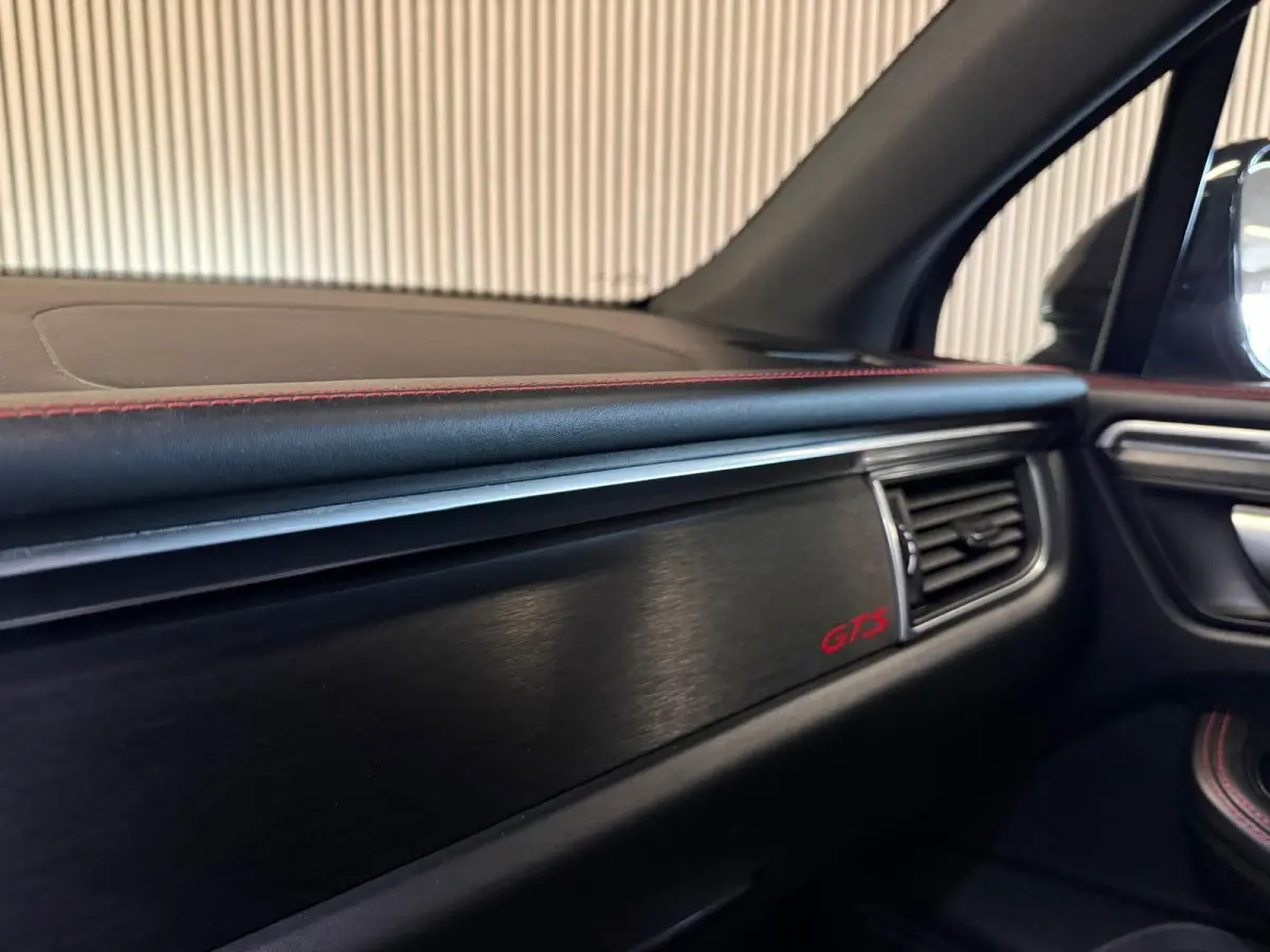 3.0 GTS-SPORT DESIGN-PANORAMA-LUCHTVERING-TREKHAAK-PDLS-SOUND-APPLE CARPLAY-COMPLEET