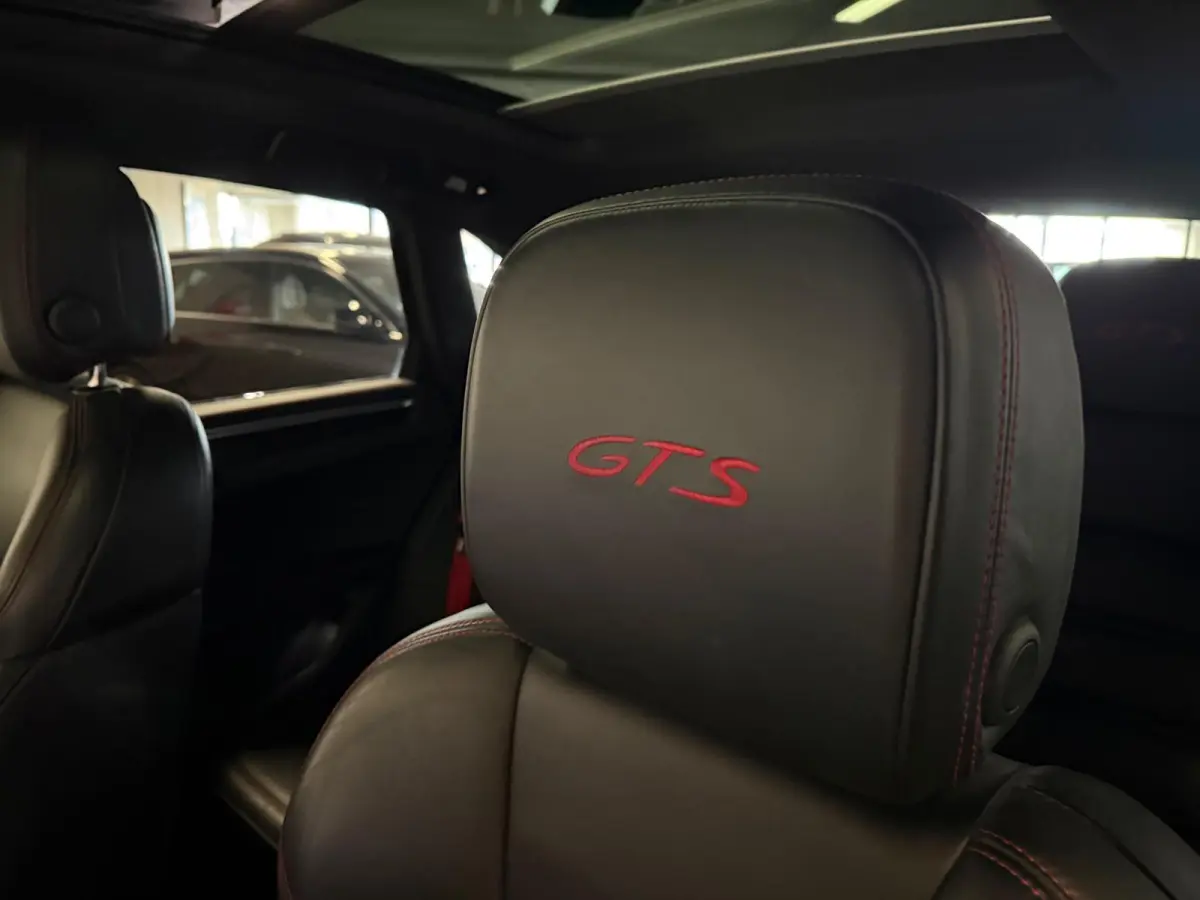 3.0 GTS-SPORT DESIGN-PANORAMA-LUCHTVERING-TREKHAAK-PDLS-SOUND-APPLE CARPLAY-COMPLEET