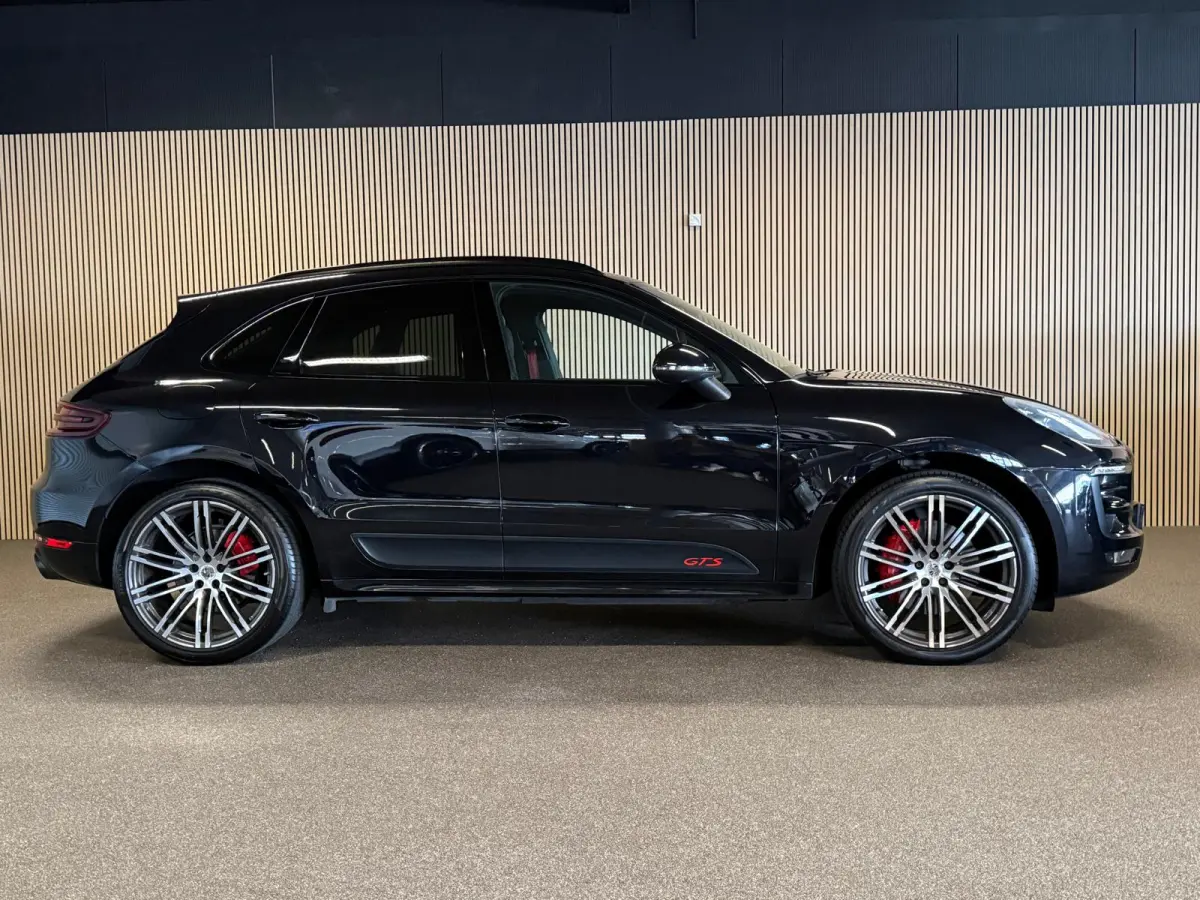 3.0 GTS-SPORT DESIGN-PANORAMA-LUCHTVERING-TREKHAAK-PDLS-SOUND-APPLE CARPLAY-COMPLEET