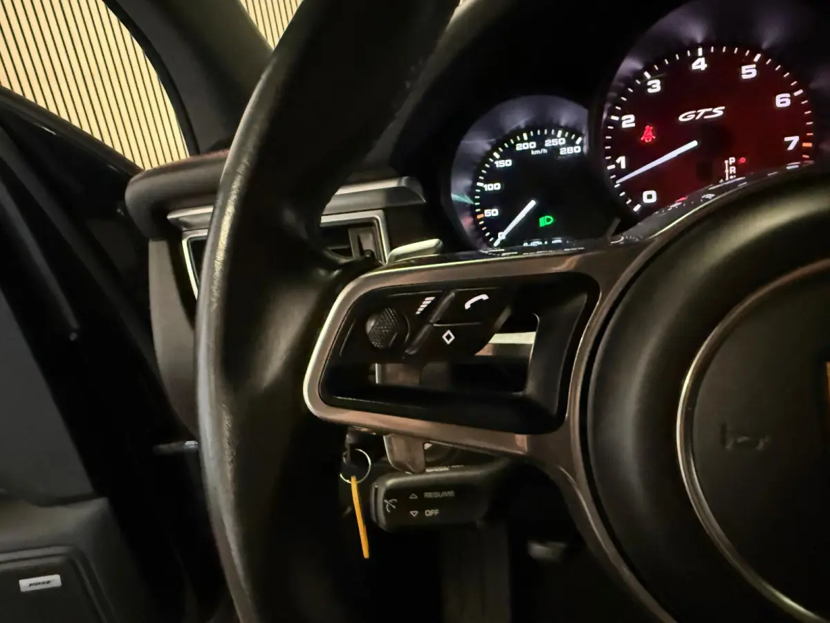 3.0 GTS-SPORT DESIGN-PANORAMA-LUCHTVERING-TREKHAAK-PDLS-SOUND-APPLE CARPLAY-COMPLEET