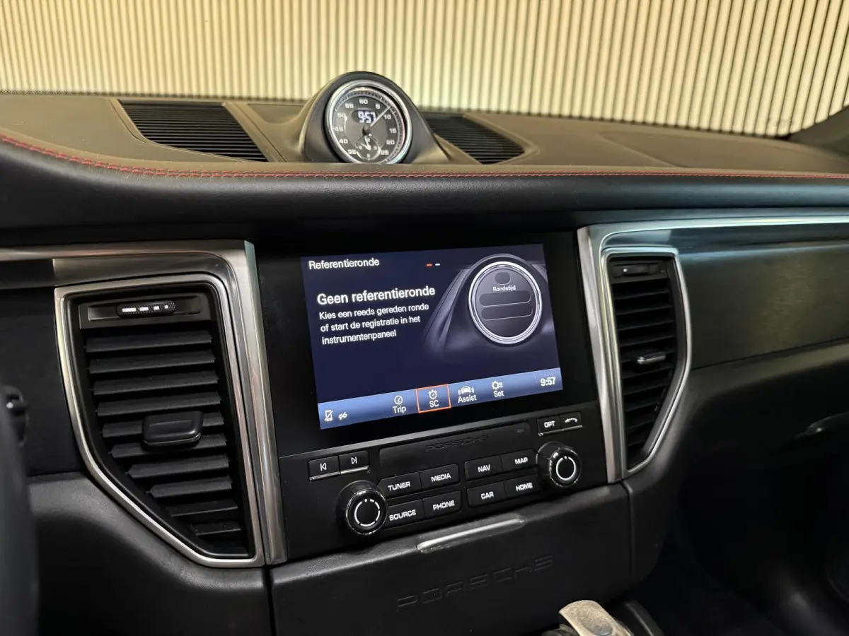 3.0 GTS-SPORT DESIGN-PANORAMA-LUCHTVERING-TREKHAAK-PDLS-SOUND-APPLE CARPLAY-COMPLEET