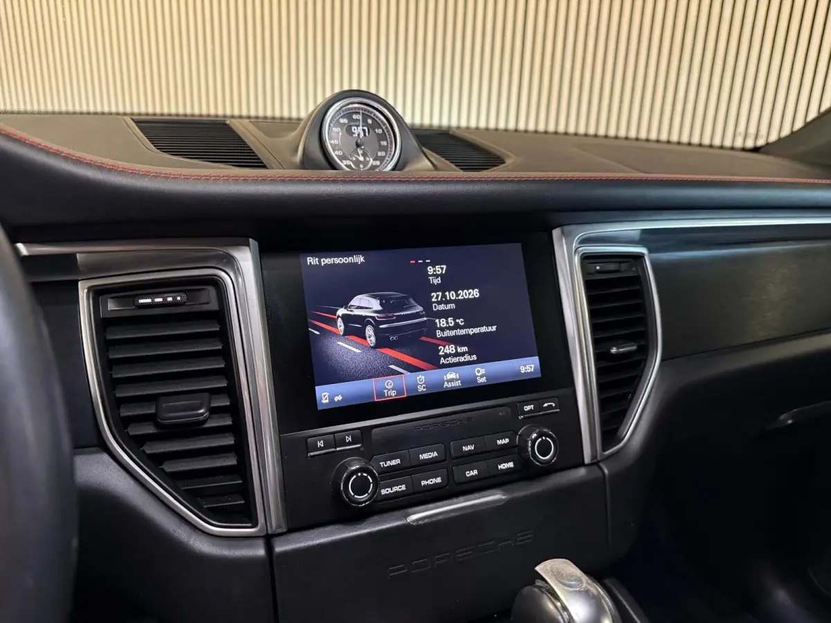 3.0 GTS-SPORT DESIGN-PANORAMA-LUCHTVERING-TREKHAAK-PDLS-SOUND-APPLE CARPLAY-COMPLEET