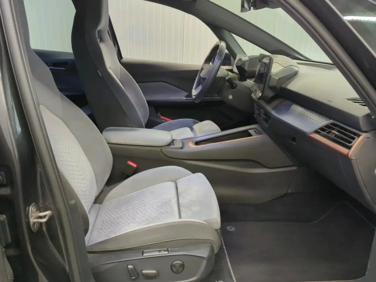 Copper Edition One 62 kWh SOH 90,52% I PANO DAK I ELEK. + SPORT STOELEN I FULL OPTIONS I ORG.NL + NAP